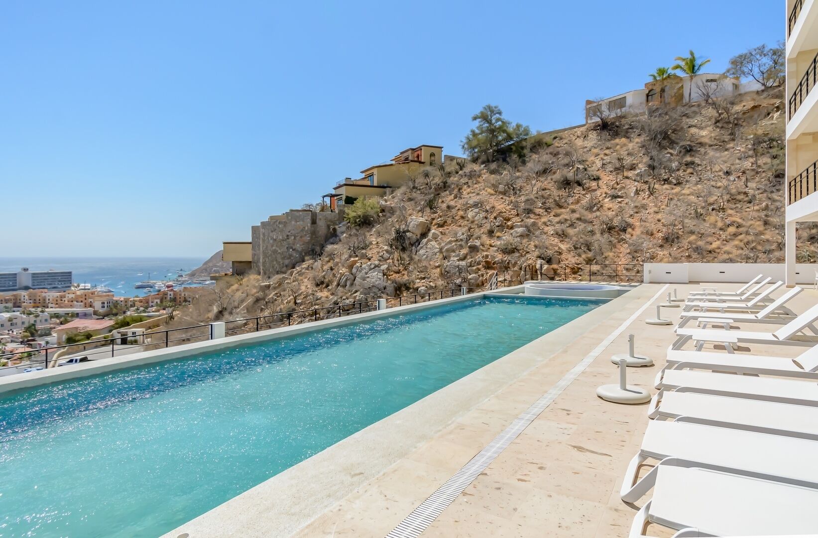 MONTEMAR- Sub penthouse ocean view in downtown Cabo !