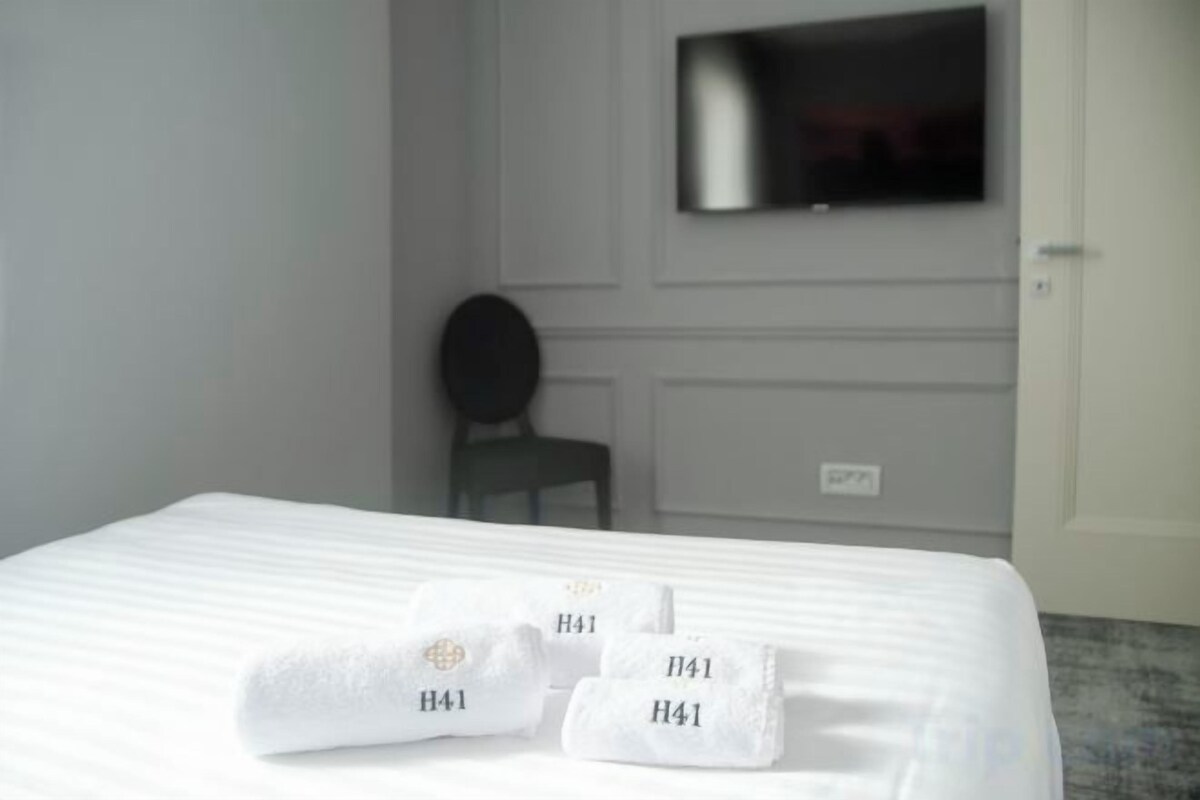 Premium bedding, memory foam beds, minibar, in-room safe