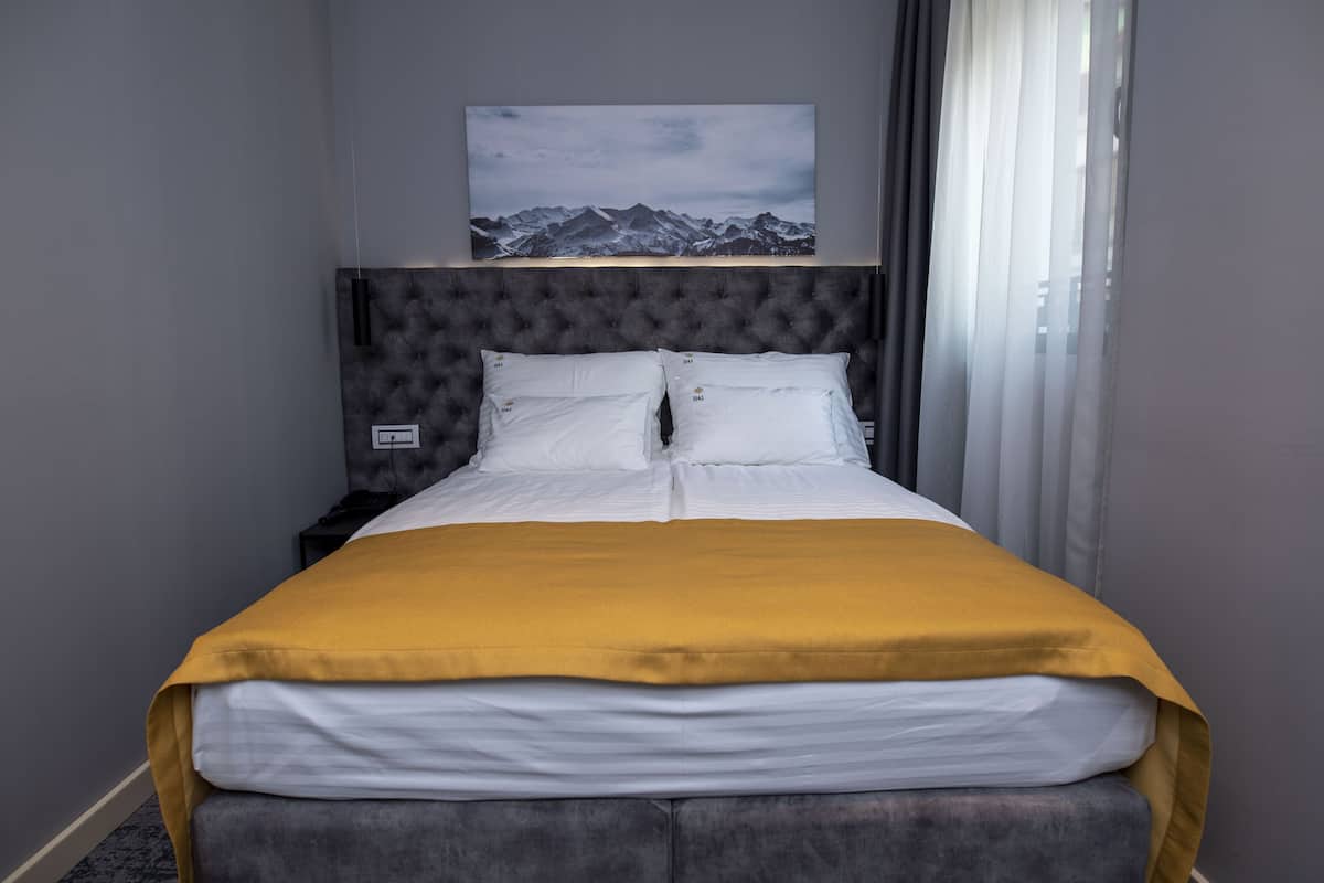 Junior-Suite, 1 Schlafzimmer, Nichtraucher | 1 Schlafzimmer, hochwertige Bettwaren, Betten mit Memory-Foam-Matratzen