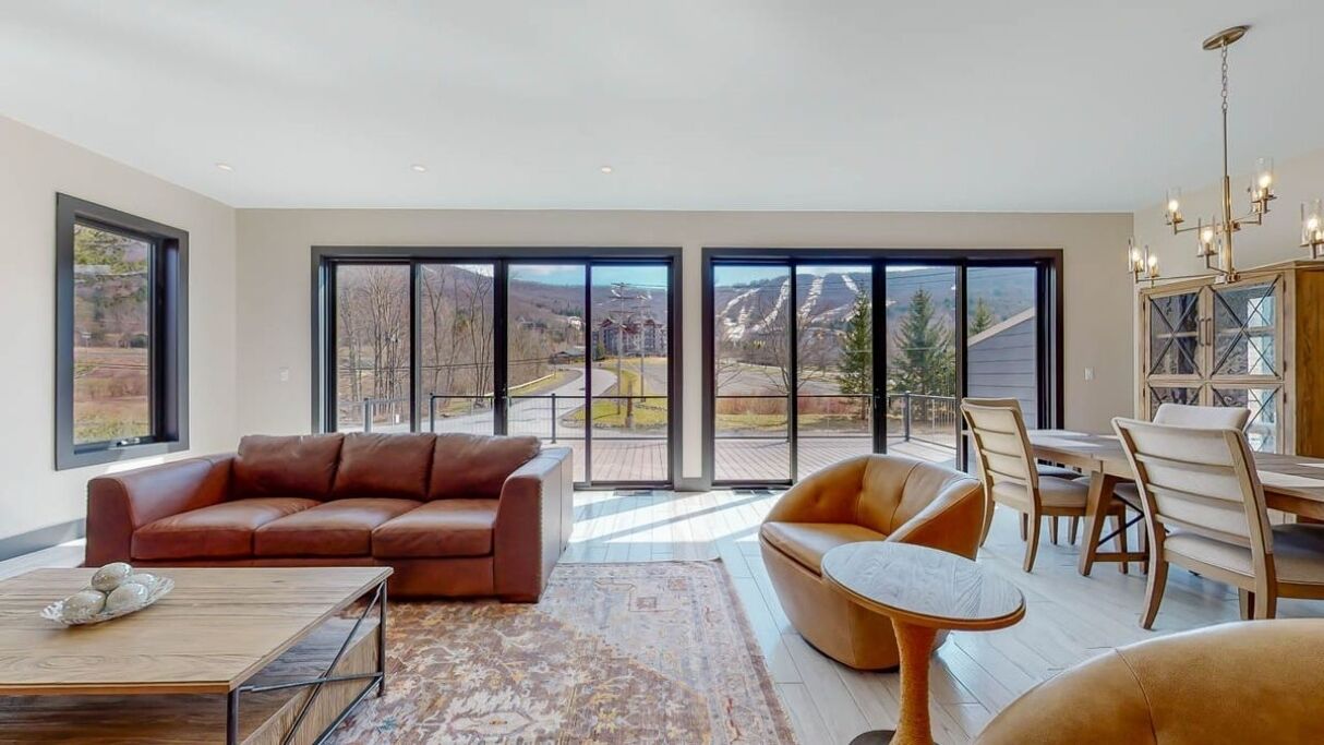 5 Bedrooms 5 1/2 Bath Ski Area Views, Walk to Skiing, Huge Common Space & Decks!