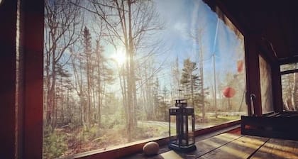 Falls Lake Burrow - Private Cottage with Screened-in Hot Tub