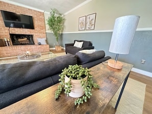 Smart TV, fireplace, stereo