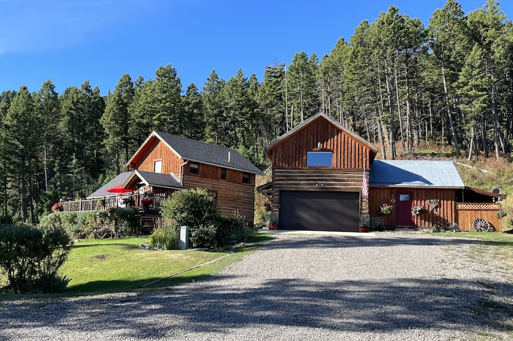 Rocky Mountain Retreat 1 hr to Yellowstone Park, 20 min Bozeman,Livingston, MSU