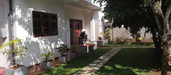 River Valley Holiday Retreat -Upper floor 2 BR Apt