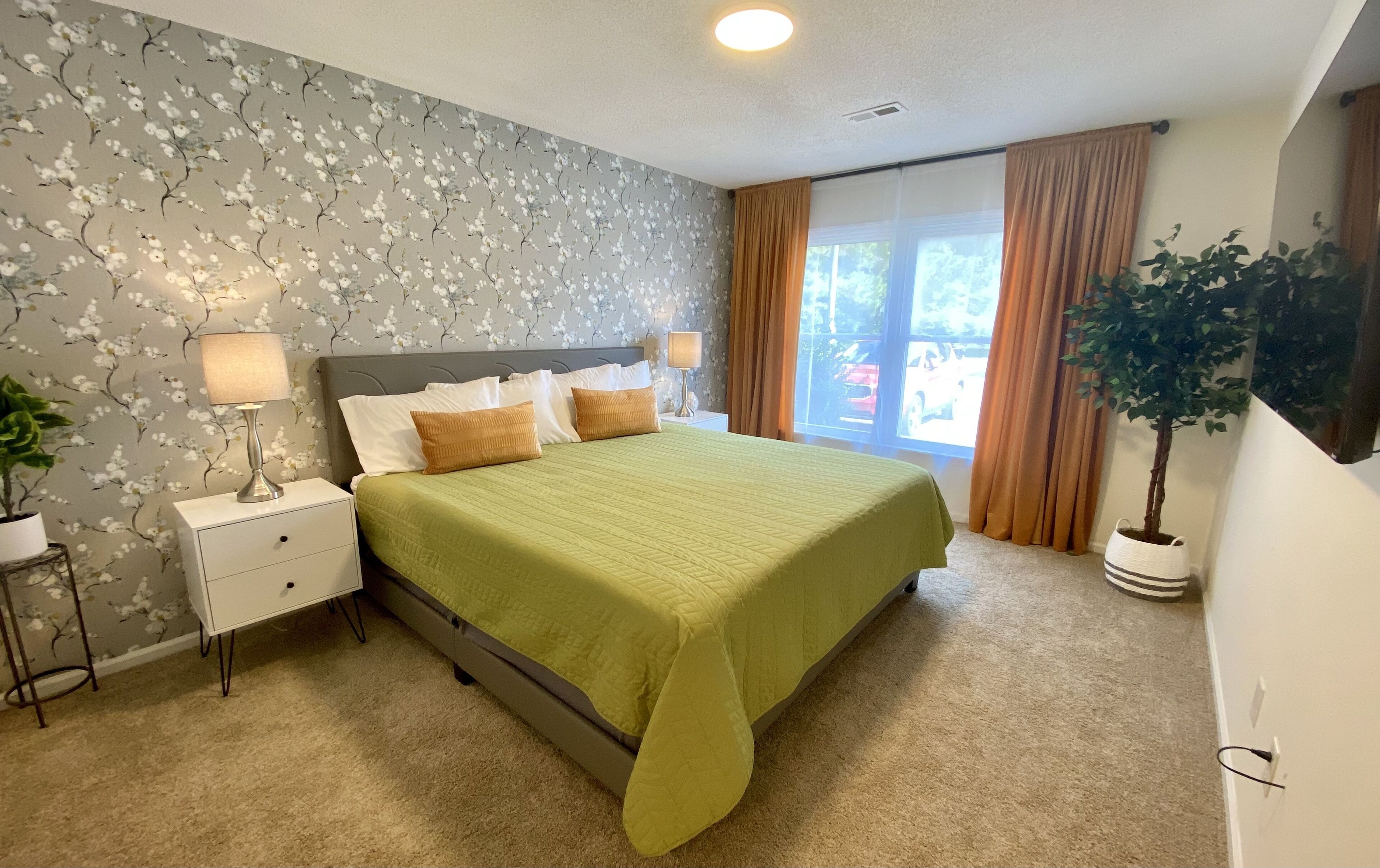 3 bedrooms, desk, iron/ironing board, free WiFi