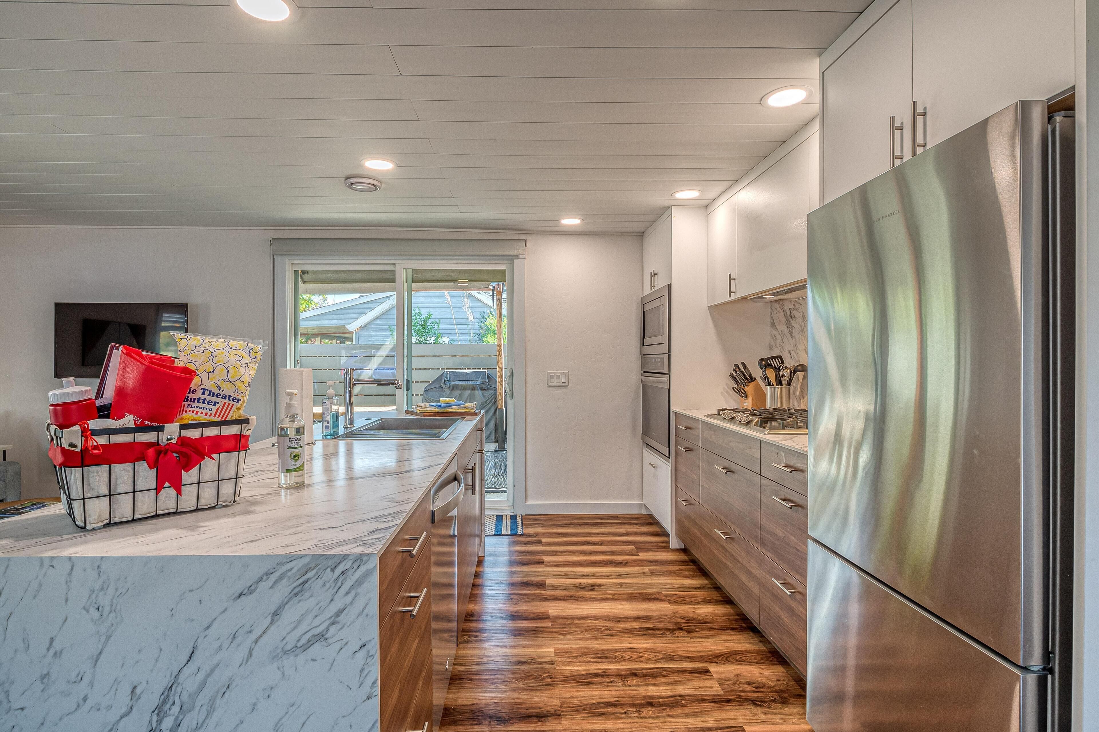 Cactus III - Modern & Cozy Downtown Cottage