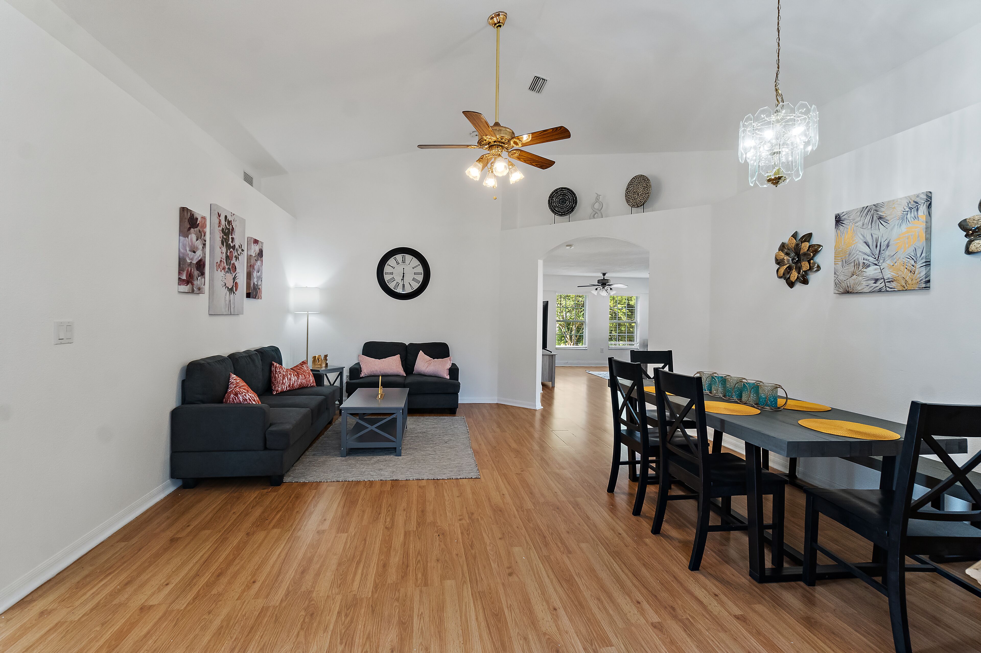 10 mins to Clearwater Beach - Beautiful 3/2 house (Valencia)