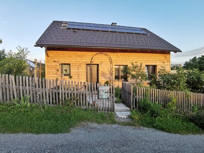 Quiet location directly in the vineyards with far-reaching views