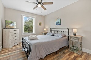 3 chambres, fer et planche à repasser, lit parapluie, Wi-Fi gratuit