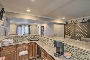 Fridge, microwave, coffee/tea maker, toaster