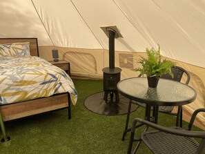6 bedrooms, WiFi