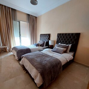 2 bedrooms, iron/ironing board, free WiFi, bed sheets