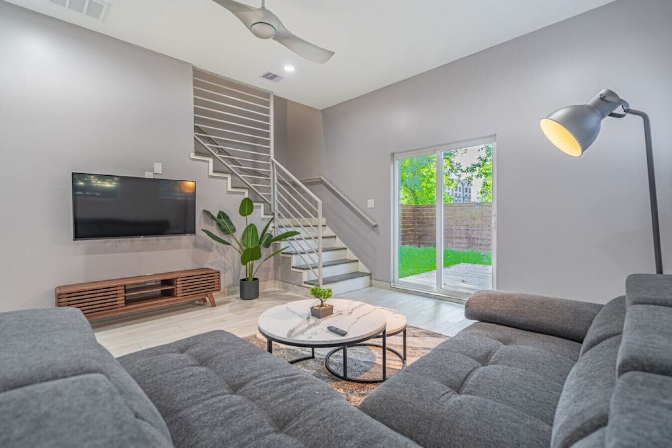 Family House|Private Room, Wifi & Garage Parking