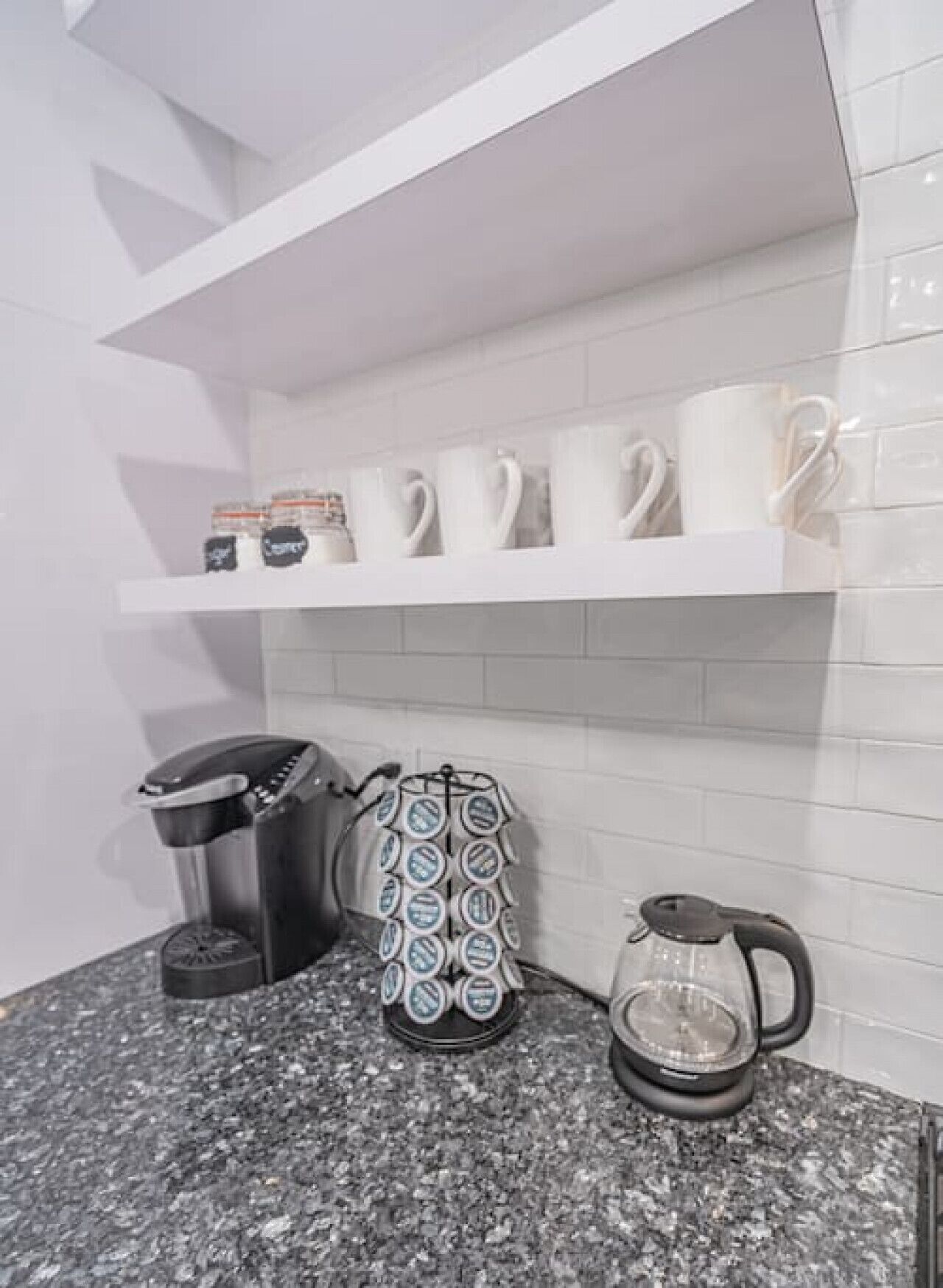 Family House|Private Room, Wifi & Garage Parking