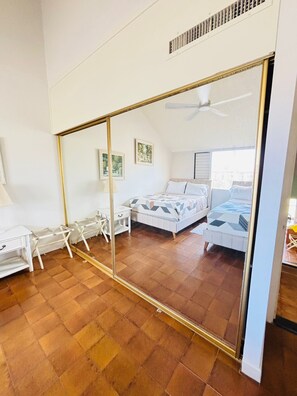 3 bedrooms, travel cot, WiFi