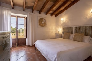 3 soverom, strykejern/-brett, wi-fi (inkludert) og sengetøy