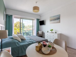 1 Schlafzimmer, Reisekinderbett, WLAN, Bettwäsche