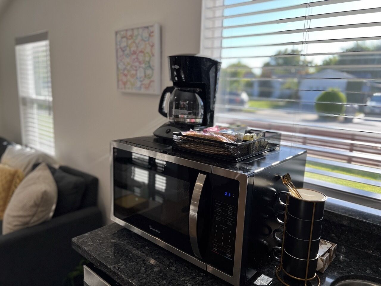 Beautiful Studio with Private entrance and Patio