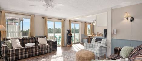 Smart TV, fireplace, DVD player