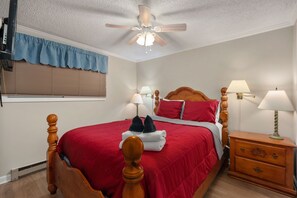 3 chambres, bureau, Wi-Fi gratuit, draps fournis