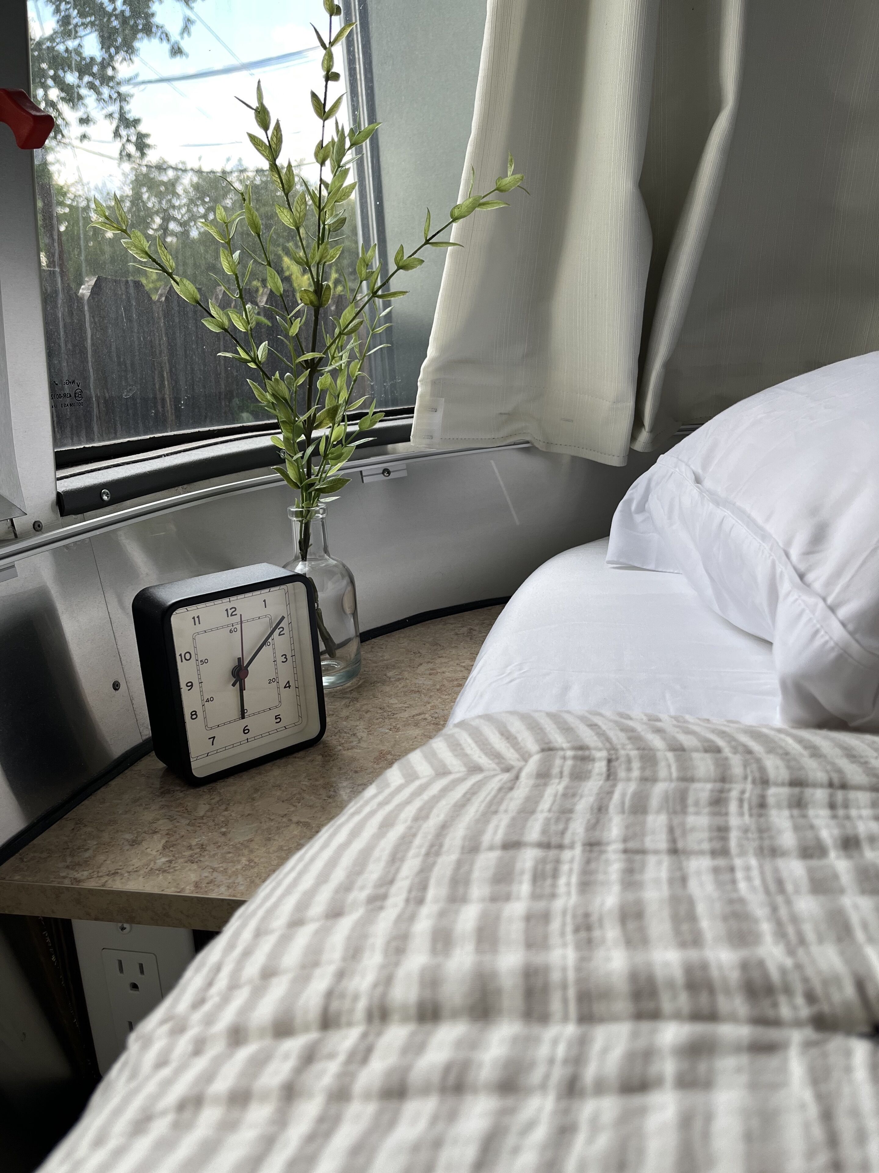 Airstream Oasis with Cowboy Pool in Barton Hills
