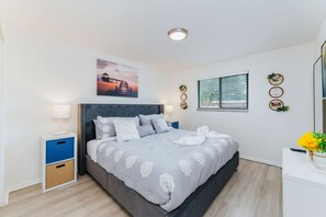 2 Schlafzimmer, Schreibtisch, Bügeleisen/Bügelbrett, kostenloses WLAN