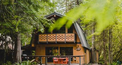 Camp North Fork - dog friendly, WiFi, King bed