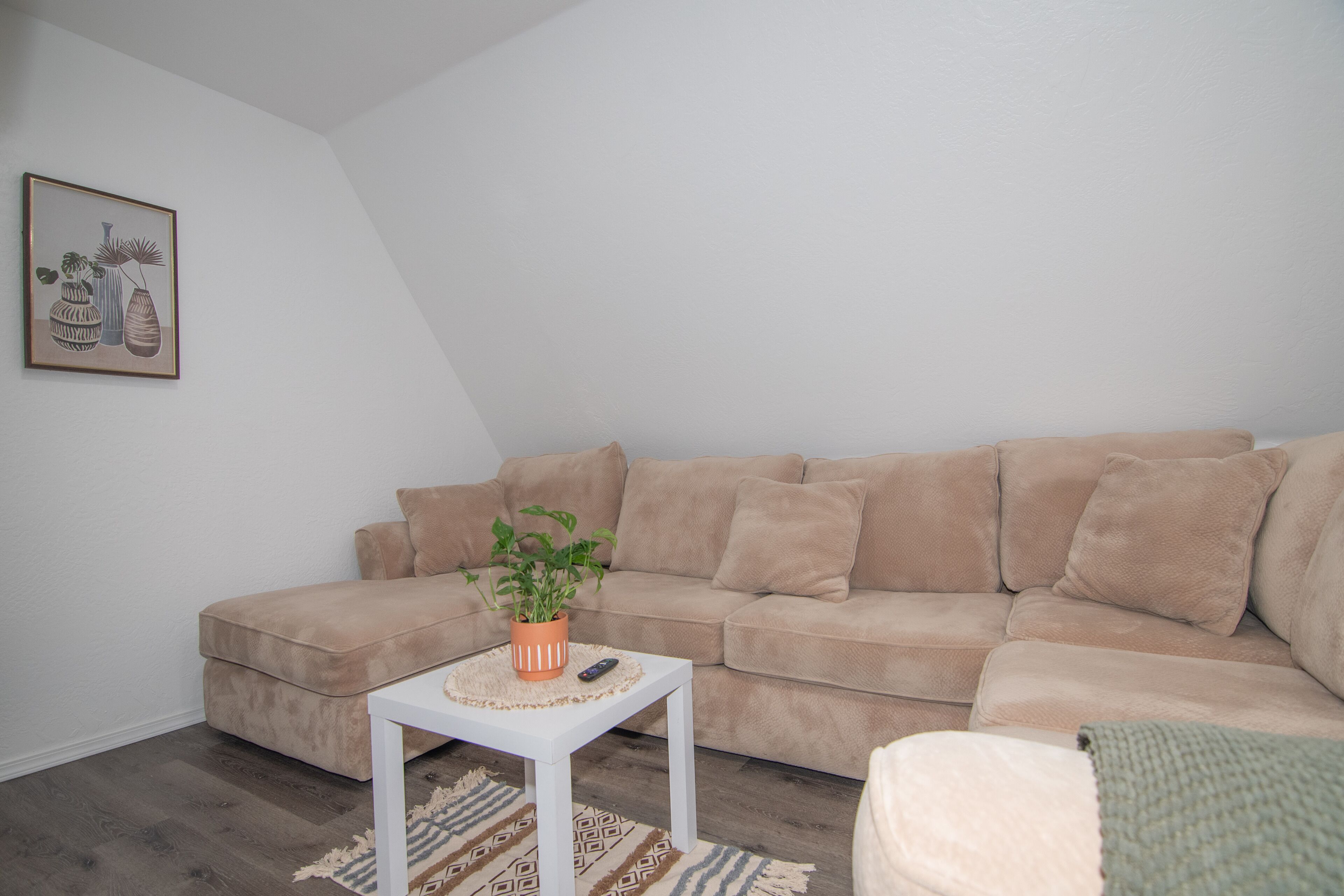 Luxury 3-Bedroom Apartment On Fenced in 5 Acres