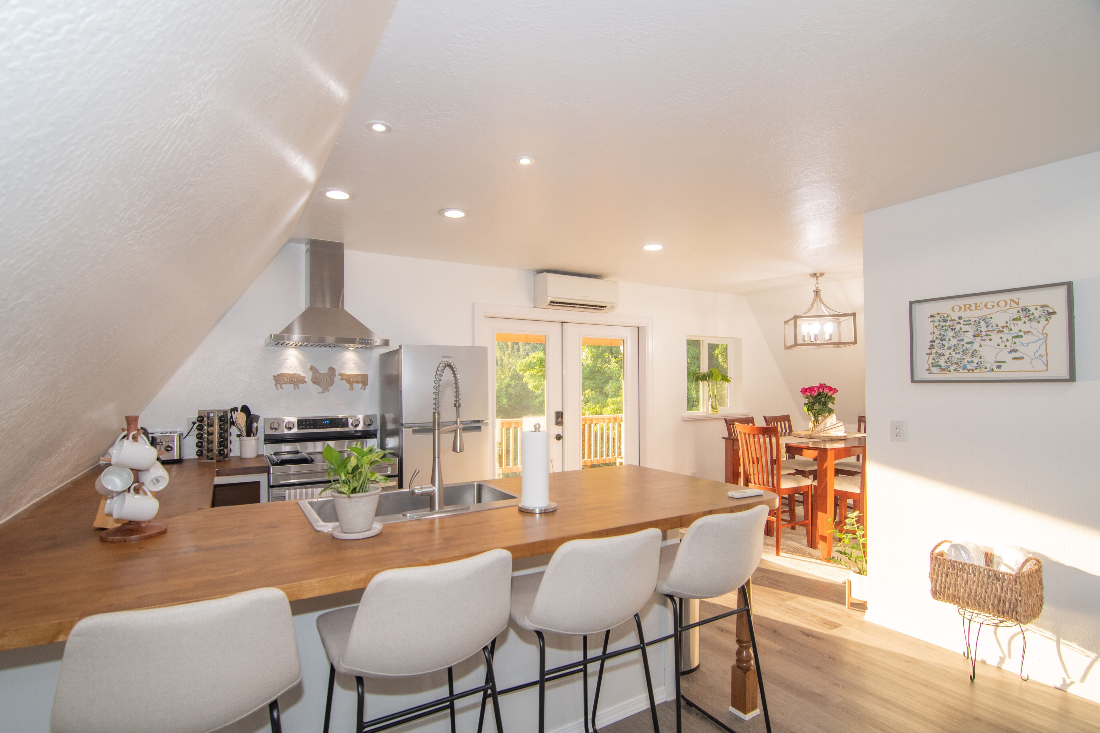 Luxury 3-Bedroom Apartment On Fenced in 5 Acres