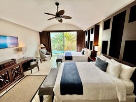 Suite Pool Duo | 1 bedroom, iron/ironing board, free WiFi, bed sheets