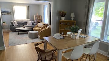 Boeken en een muziekbibliotheek