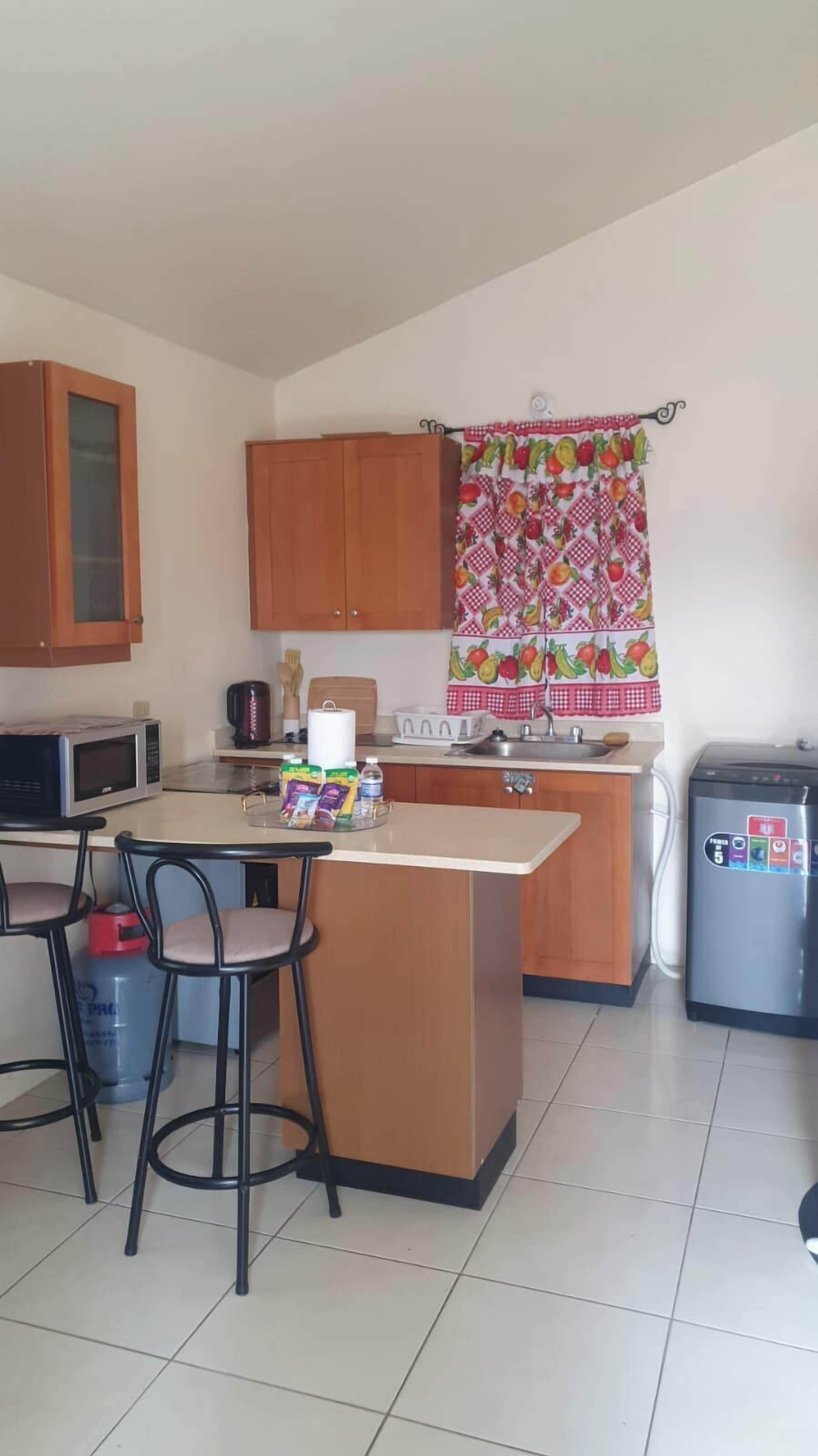 Fridge, microwave, stovetop