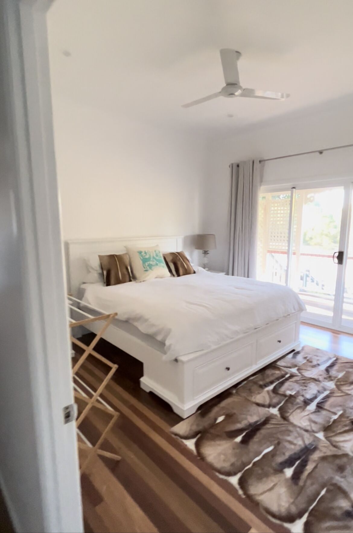 Barramundi Sunset - Queenslander, 1 minute from the beach!