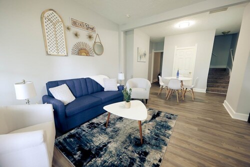 Central 2BR in Butler-Tarkington / Walk to Red Line