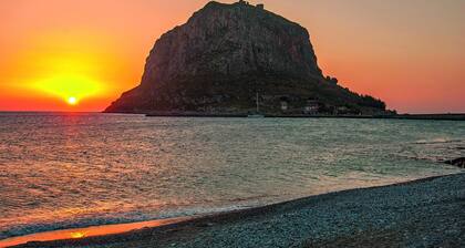 a quiet little Greek village with a classic cottage 15 minutes from monemvasias