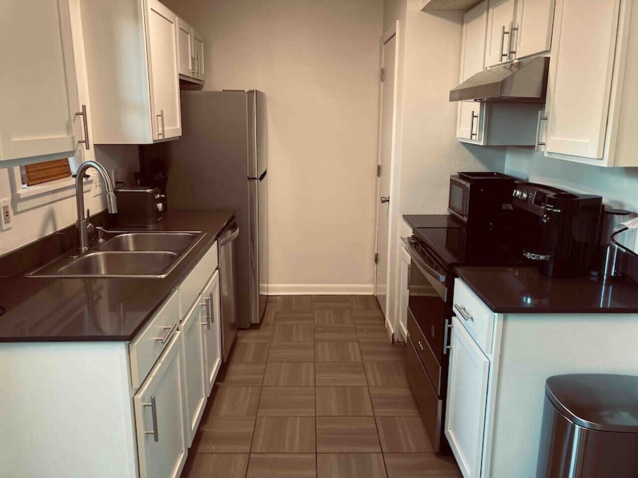 Midtown loft, King bed, touch of modern