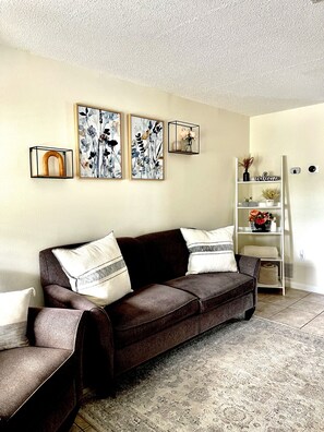 Smart TV, fireplace, video games