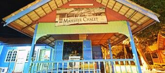 Spot On 90619 Mahseer Hostel