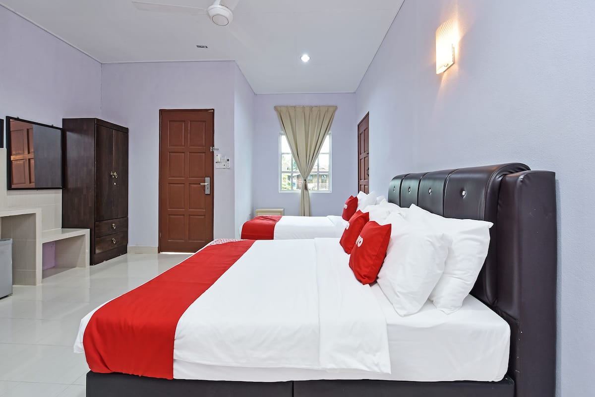 Free WiFi, bed sheets