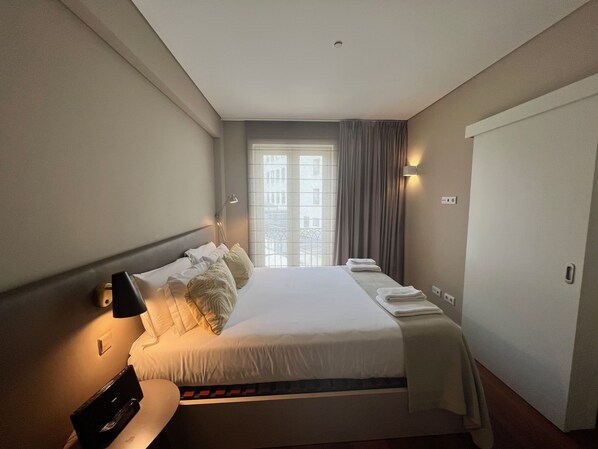 Appartement Deluxe | 1 chambre, lit avec matelas en mousse à mémoire