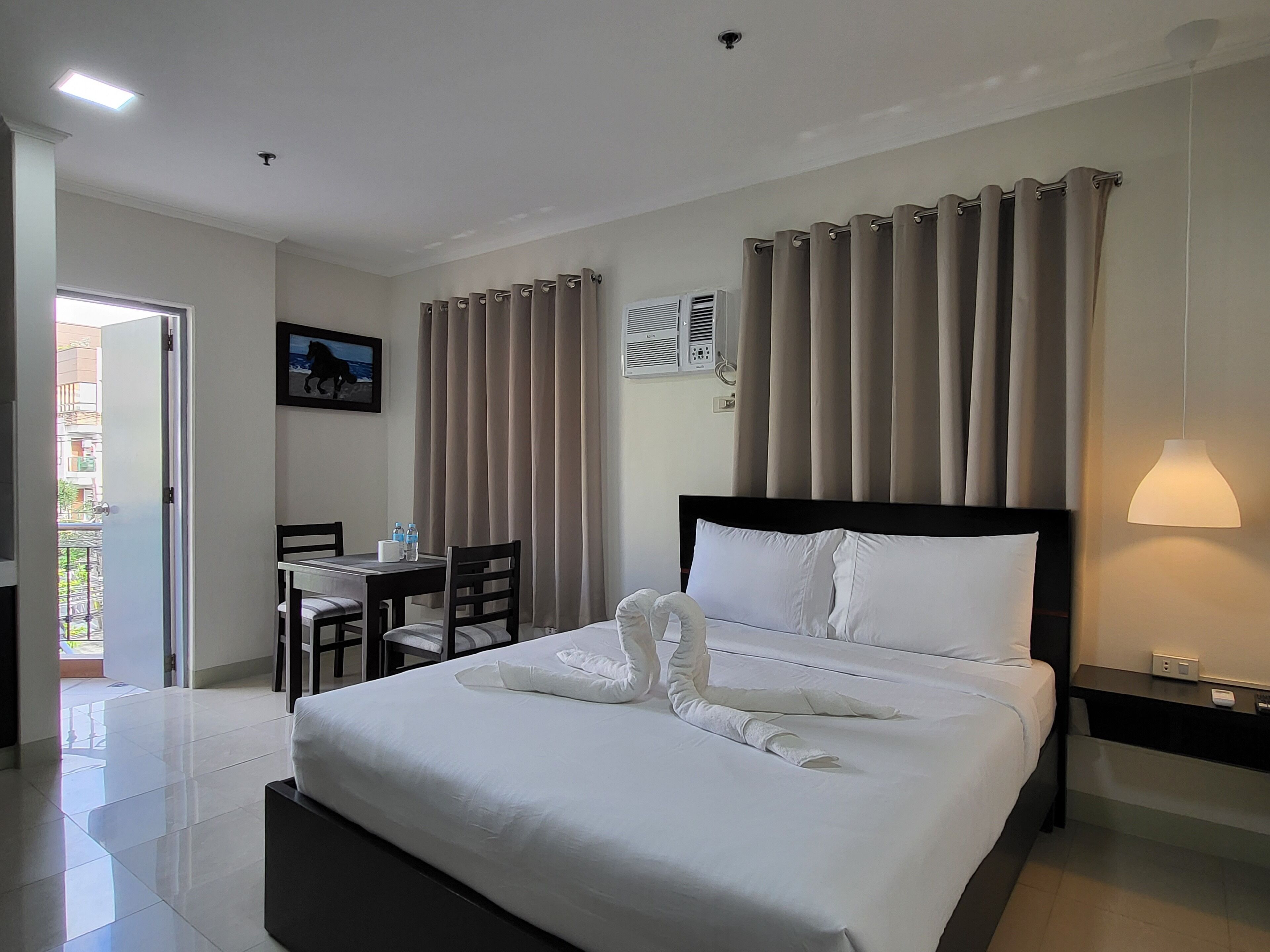 Photo - Propiedad Residences Makati