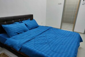 Room, 4 Bedrooms | Free WiFi, bed sheets
