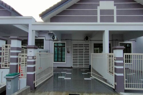 OYO Homes 90611 Homestay D'emas