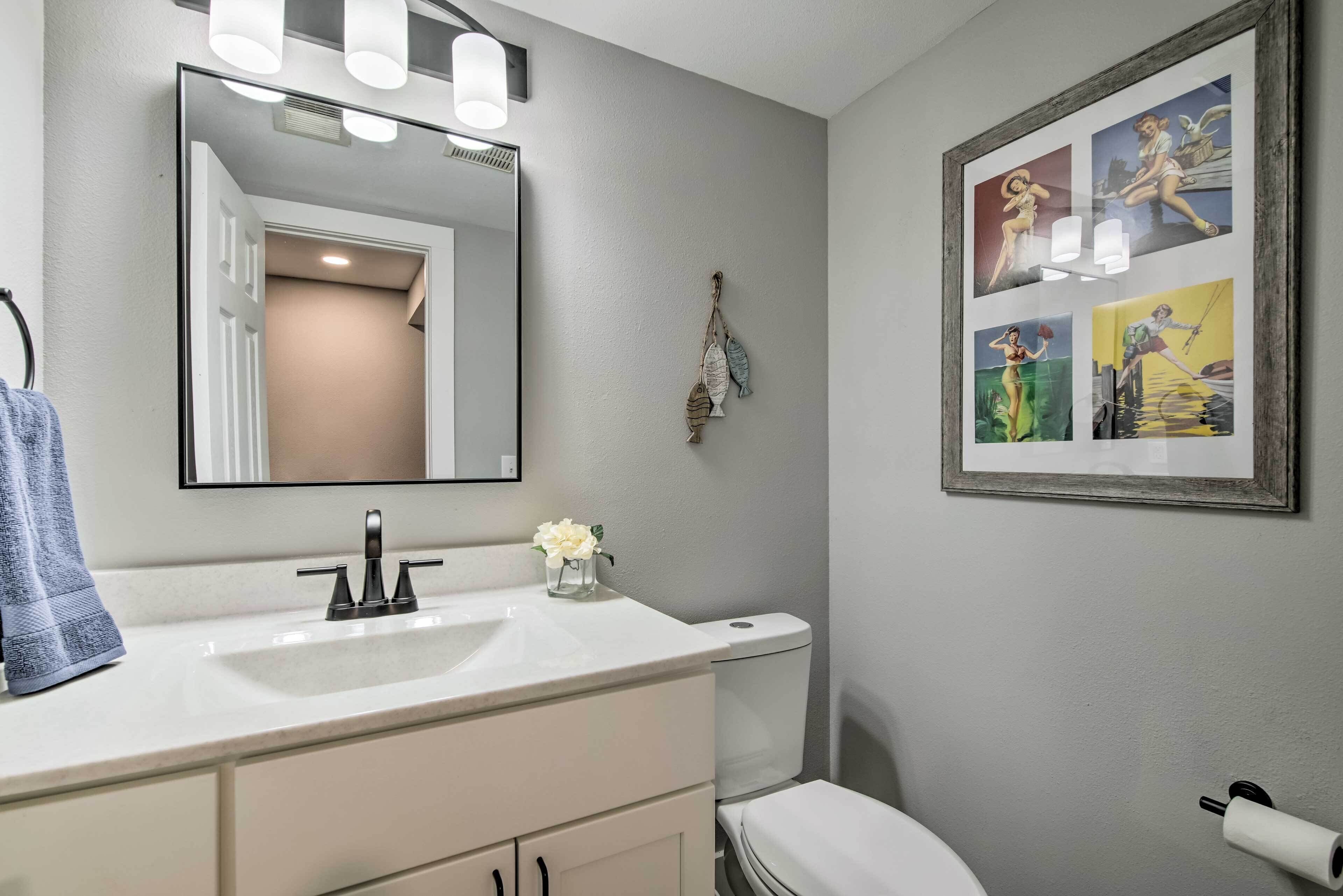 Airy Townhome: Close to Kayaking & Boating!