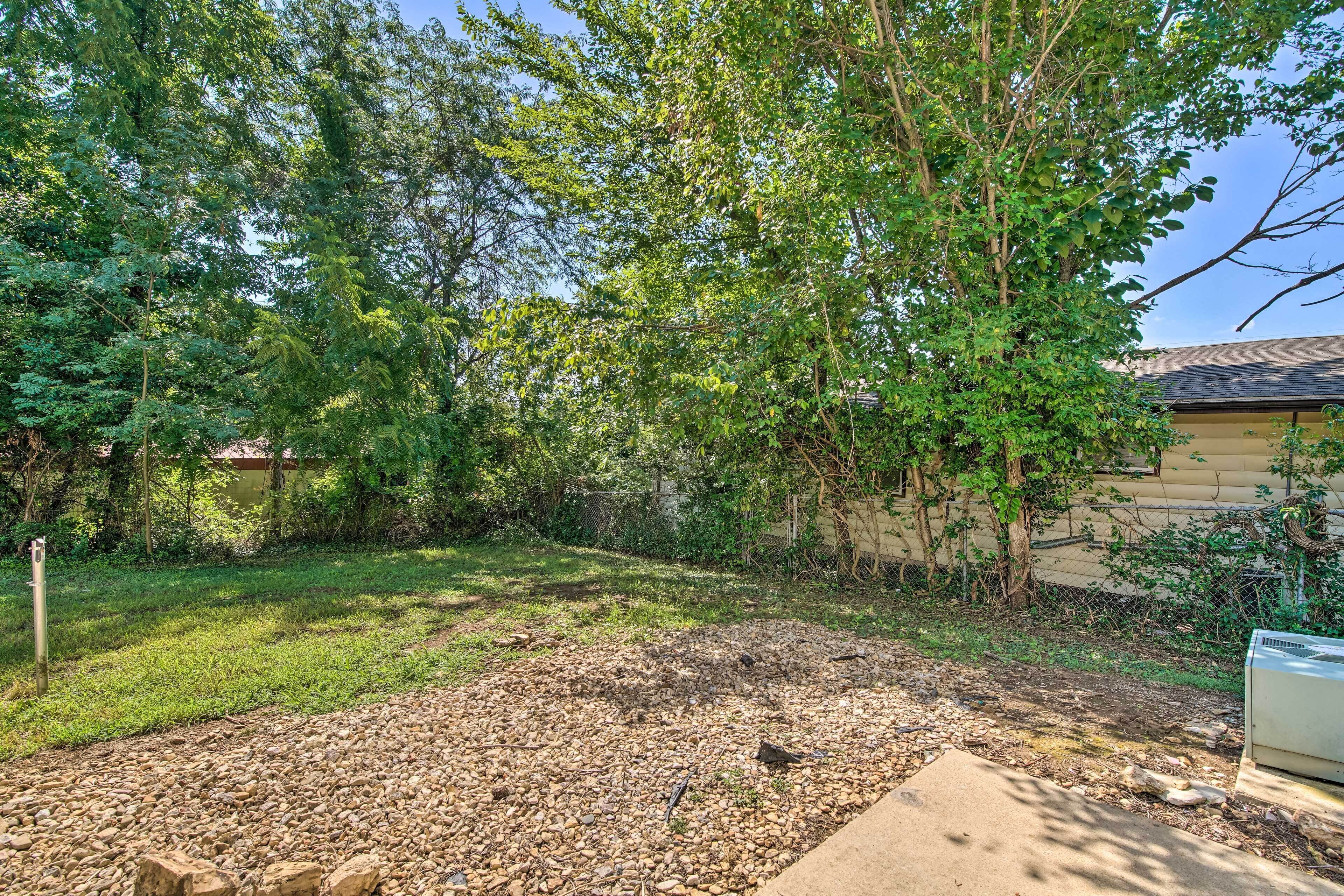 Airy Townhome: Close to Kayaking & Boating!