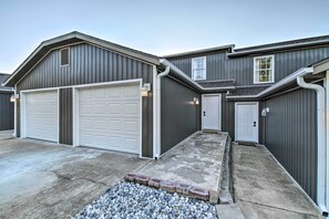 Exterior - Pet-Friendly Abode, Walk to Table Rock Lake! (Kimberling City)