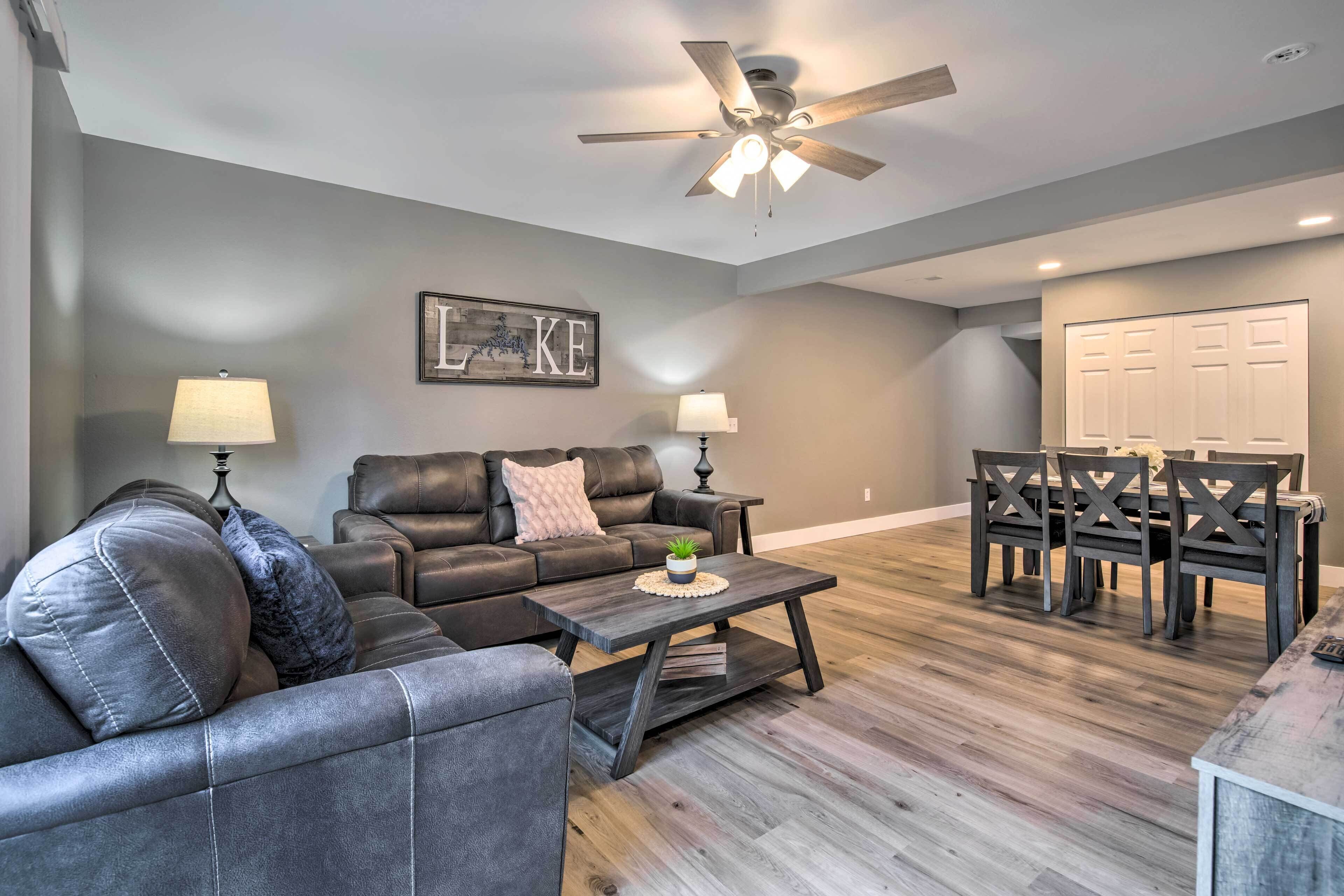 Pet-Friendly Abode, Walk to Table Rock Lake!