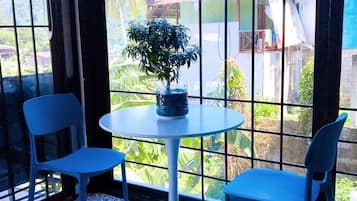Área de estar no saguão