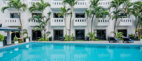 บริเวณภายนอก