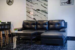 Living area - DEL MAX resort Pattaya (Pattaya)